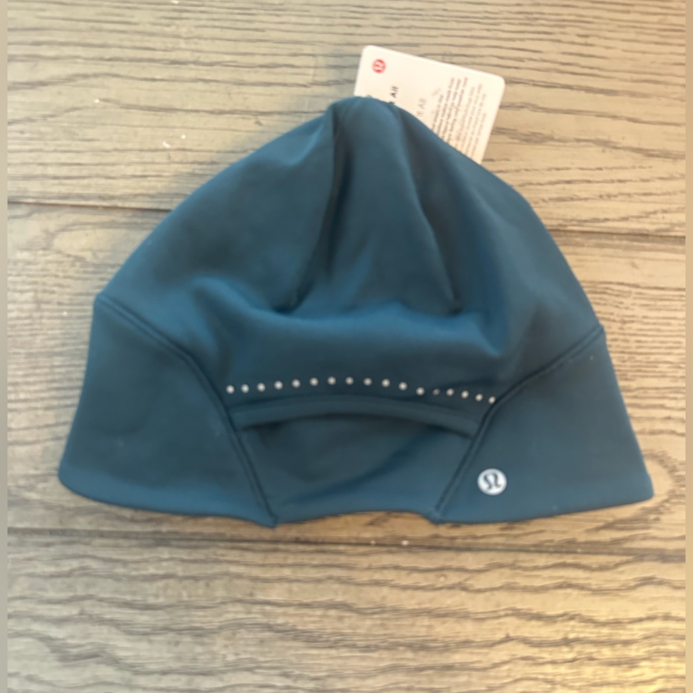 lululemon Run for It All Beanie-New